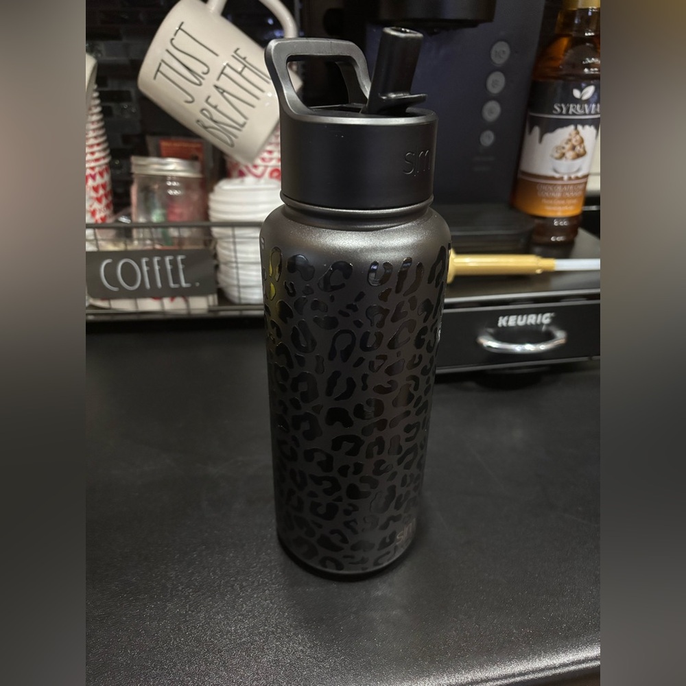 Simple modern cup